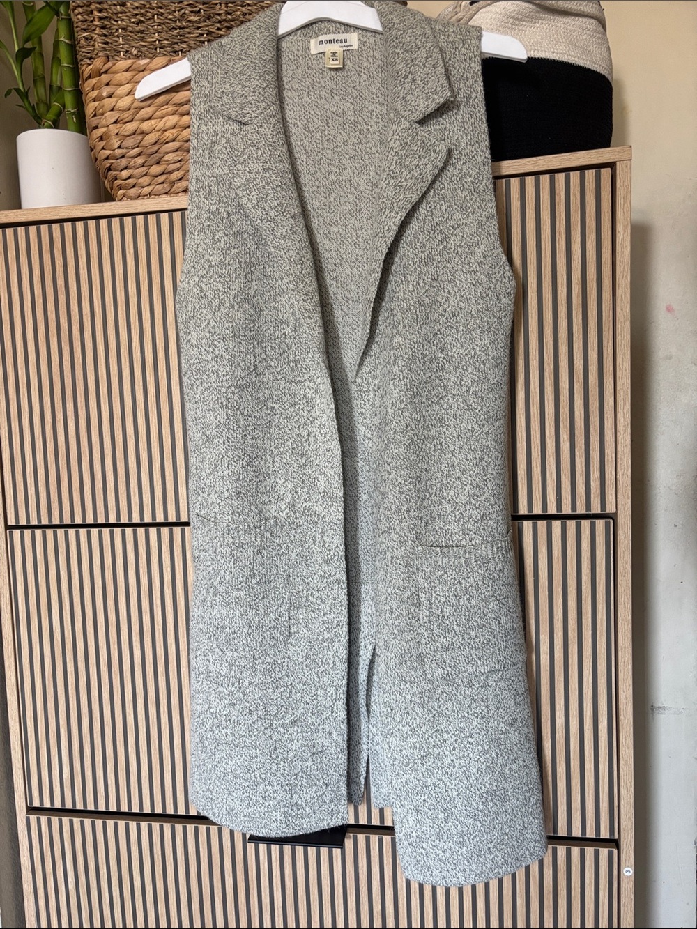 Monteau Heather Gray Sleeveless Knit Vestigan - Picture 3 of 4